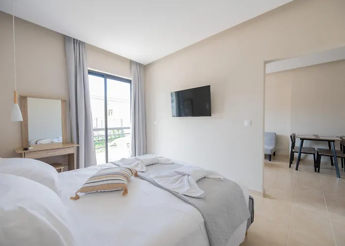 Blue Wave - Ixia Hotel