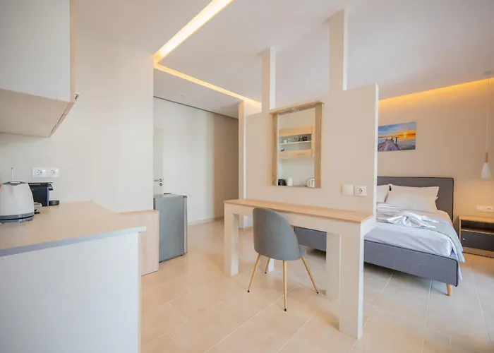 Blue Wave - Ixia Hotel