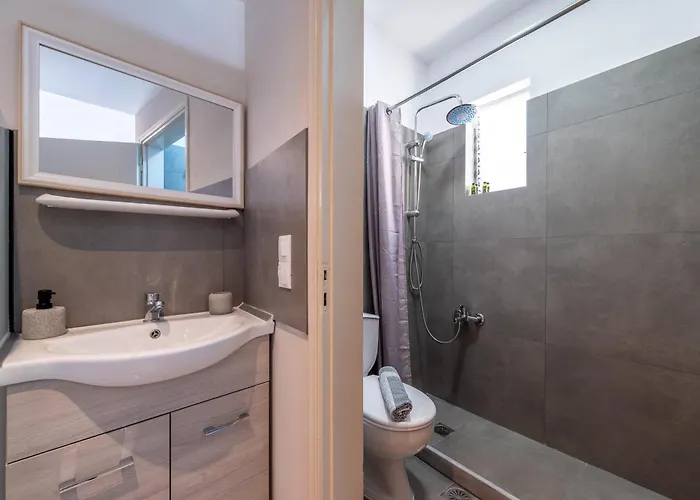 Blue Wave - Ixia Hotel *