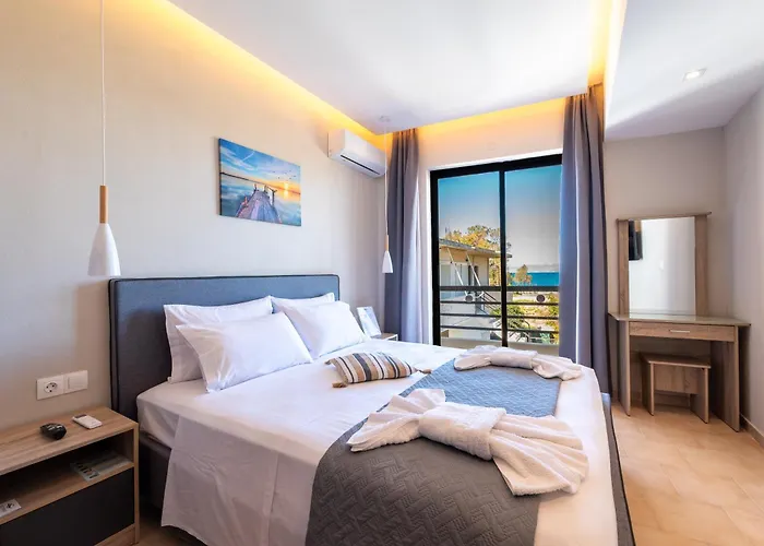 Blue Wave - Ixia Hotel