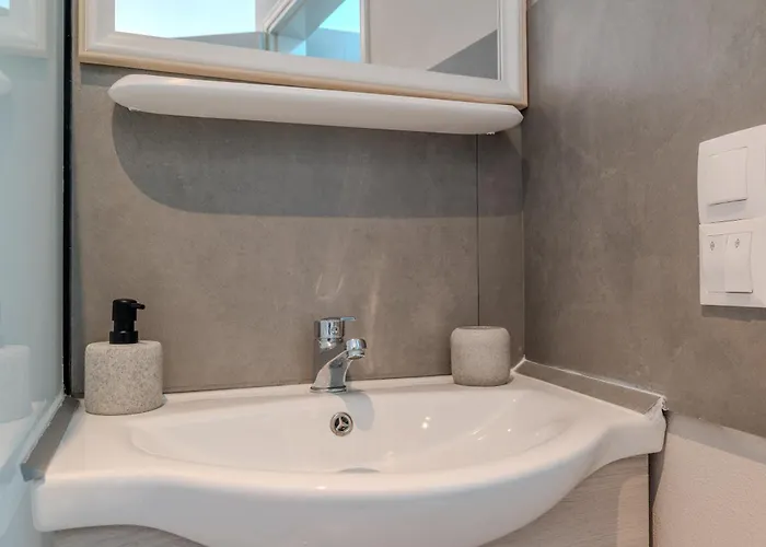 Blue Wave - Ixia * Ialysos (Rhodes)