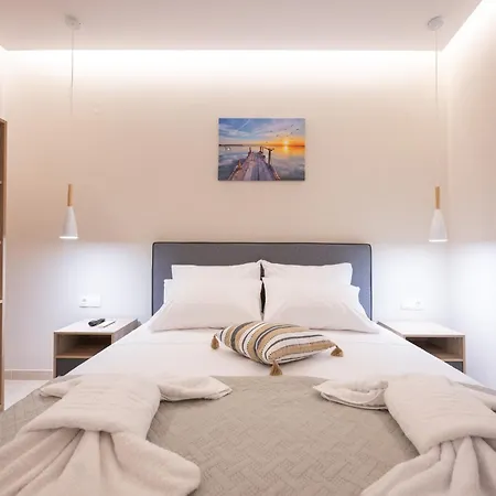 Blue Wave - Ixia * Ialysos (Rhodes)